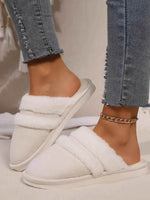 Contrast Faux Fur Round Toe Slippers for a perfect OOTD – dress to impress outfits from Amexza