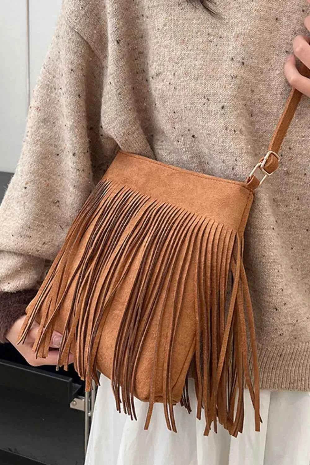 Suede Fringe Shoulder Bag for a perfect OOTD – dress to impress outfits from Amexza