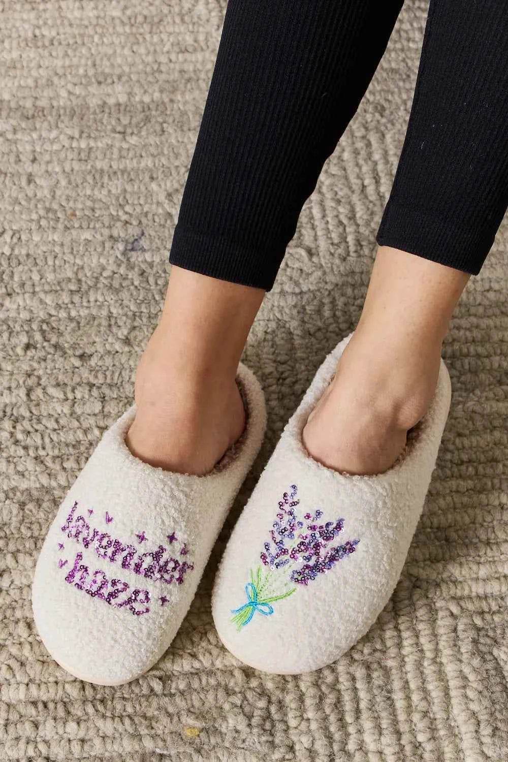 Melody Sequin Pattern Cozy Slippers LAVENDER for a perfect OOTD – dress to impress outfits from Amexza