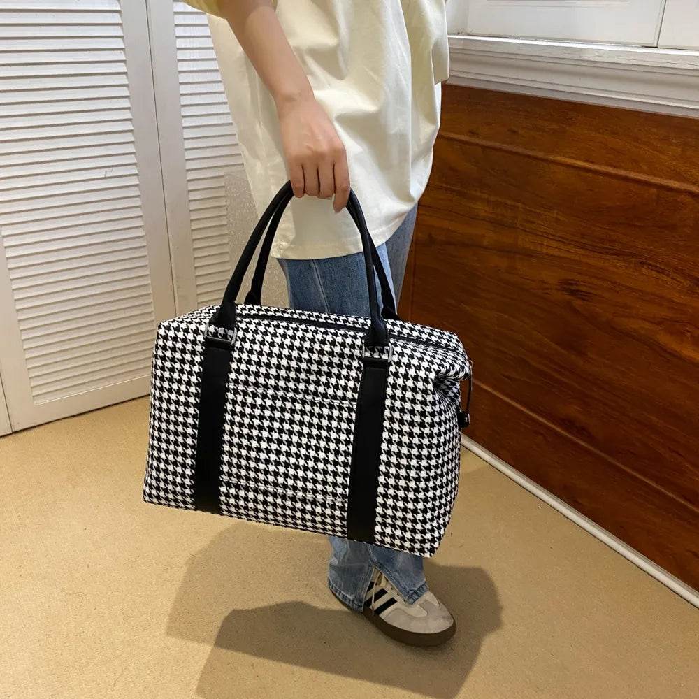 Houndstooth Canvas Travel Bag for a perfect OOTD – dress to impress outfits from Amexza