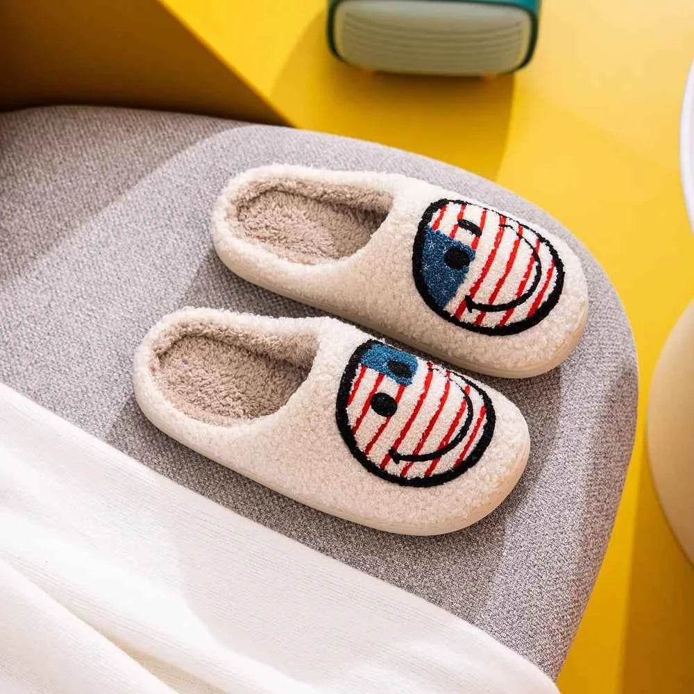 Melody Smiley Face Slippers for a perfect OOTD – dress to impress outfits from Amexza