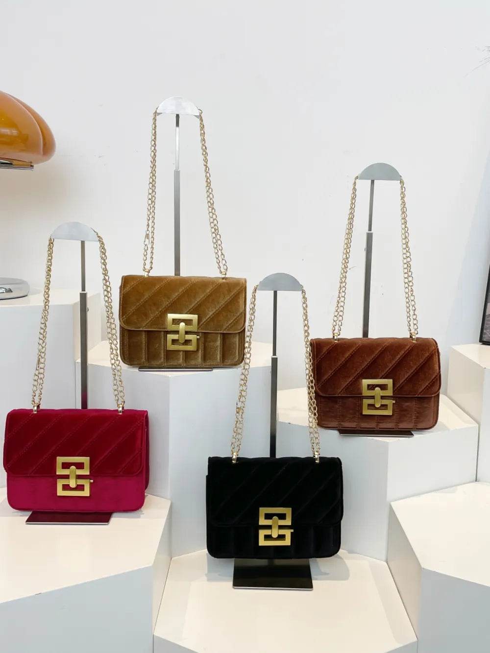 Solid Color Chain Shoulder Bag for a perfect OOTD – dress to impress outfits from Amexza