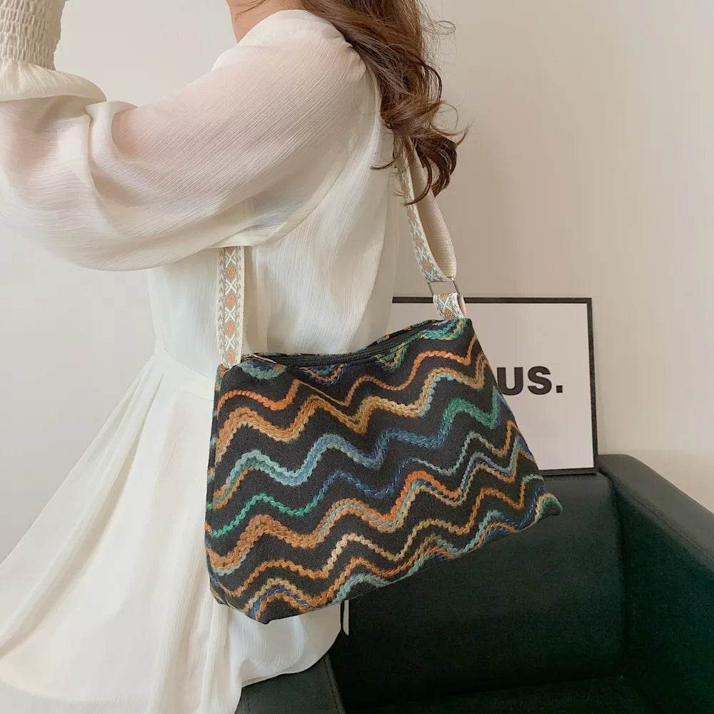 Adjustable Strap Medium Shoulder Bag for a perfect OOTD – dress to impress outfits from Amexza