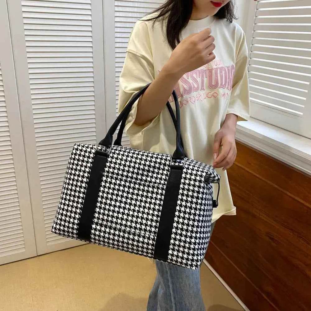 Houndstooth Canvas Travel Bag for a perfect OOTD – dress to impress outfits from Amexza