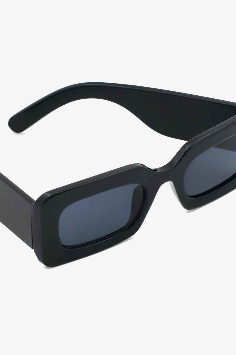 Polycarbonate Frame Rectangle Sunglasses for a perfect OOTD – dress to impress outfits from Amexza