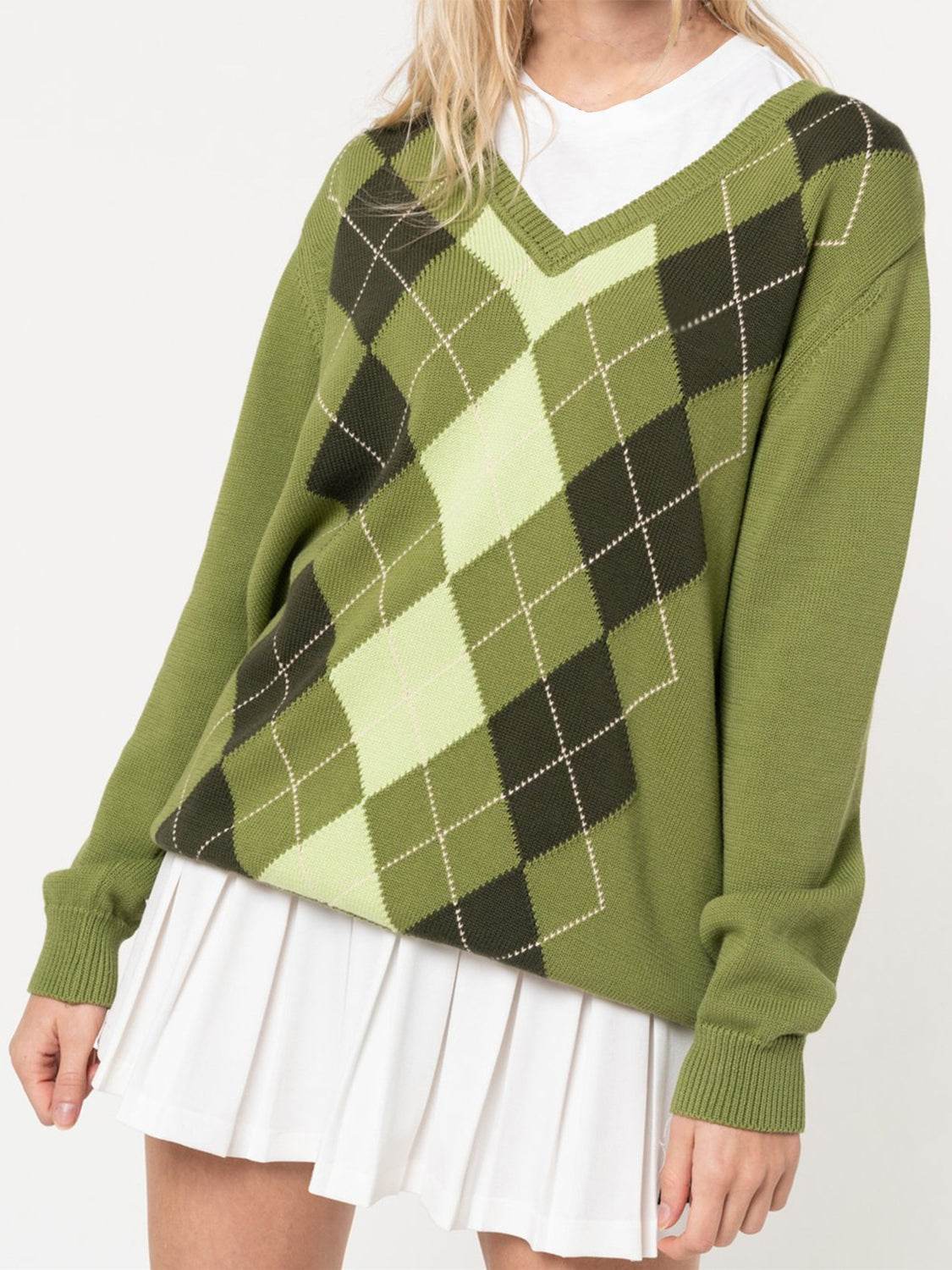Geometric V-Neck Long Sleeve Sweater Matcha Green for a perfect OOTD – dress to impress outfits from Amexza