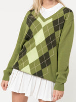 Geometric V-Neck Long Sleeve Sweater Matcha Green for a perfect OOTD – dress to impress outfits from Amexza