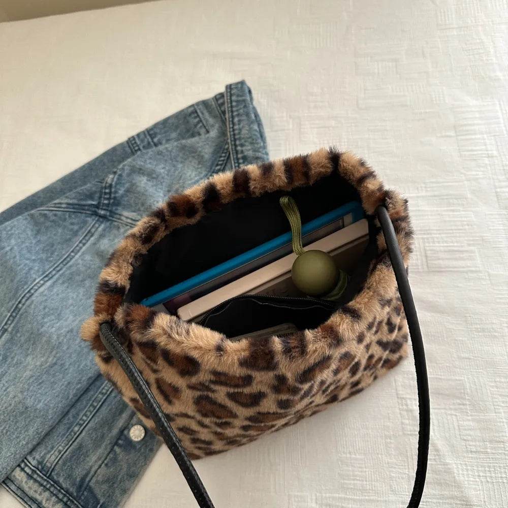 Leopard Furry Shoulder Bag for a perfect OOTD – dress to impress outfits from Amexza