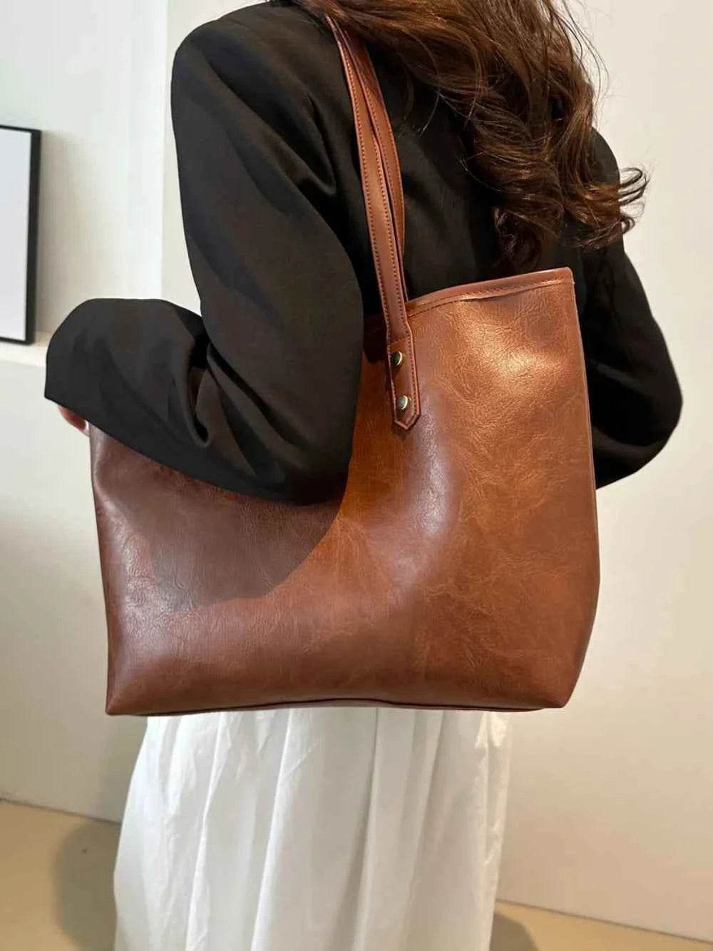 PU Leather Medium Shoulder Bag for a perfect OOTD – dress to impress outfits from Amexza