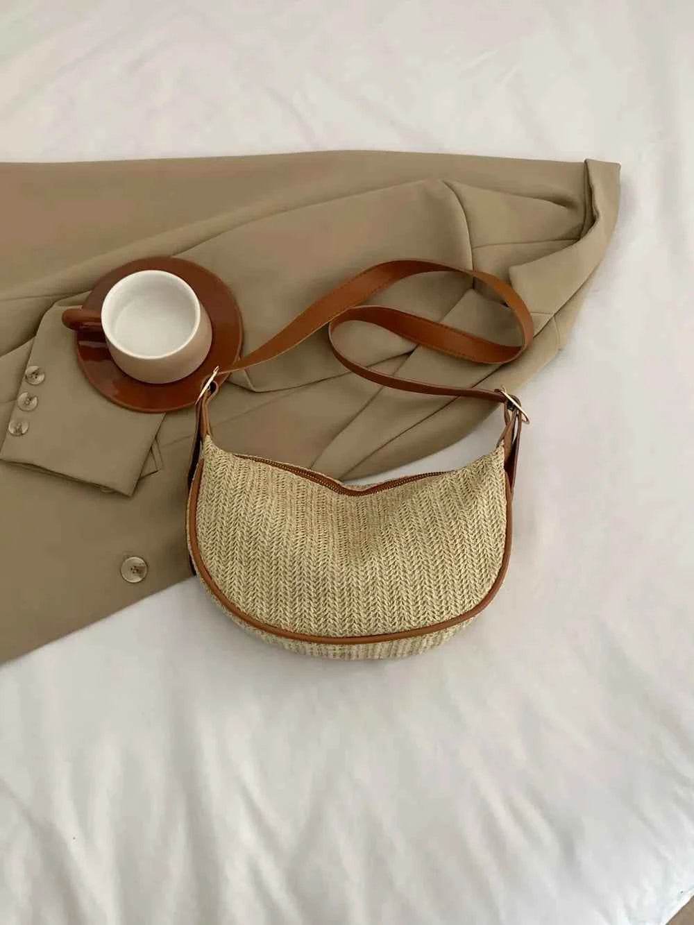 Straw Weave Adjustable Strap Shoulder Bag for a perfect OOTD – dress to impress outfits from Amexza