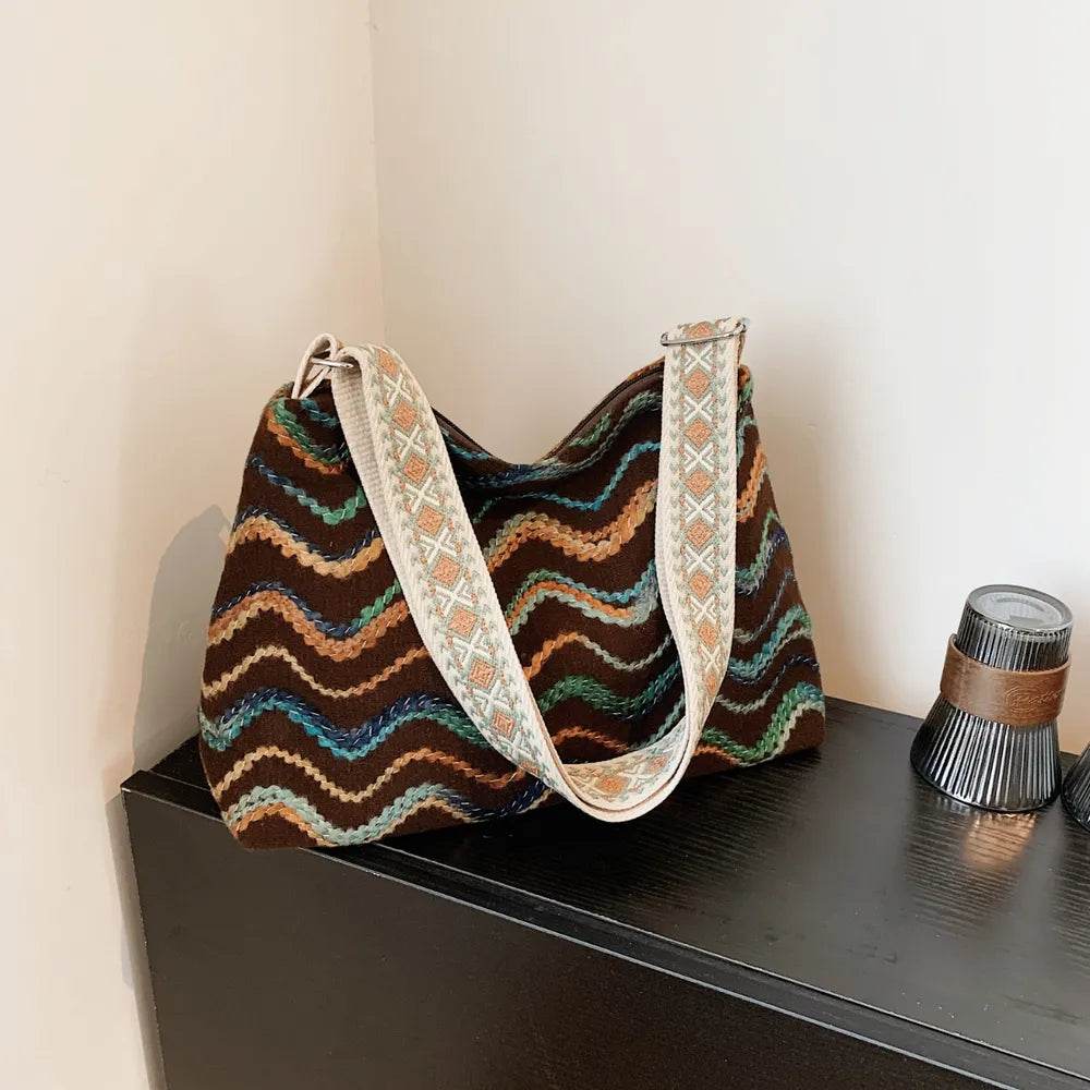 Adjustable Strap Medium Shoulder Bag for a perfect OOTD – dress to impress outfits from Amexza