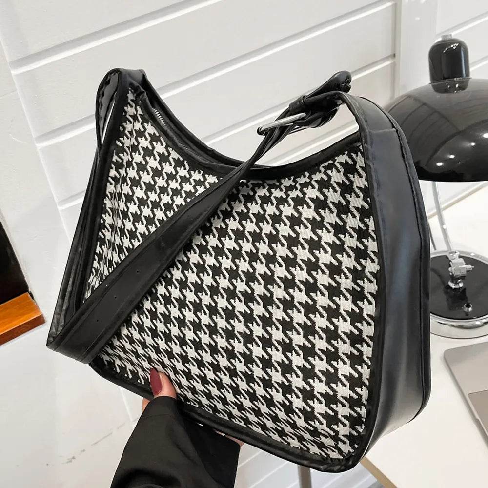 PU Leather Adjustable Strap Shoulder Bag for a perfect OOTD – dress to impress outfits from Amexza