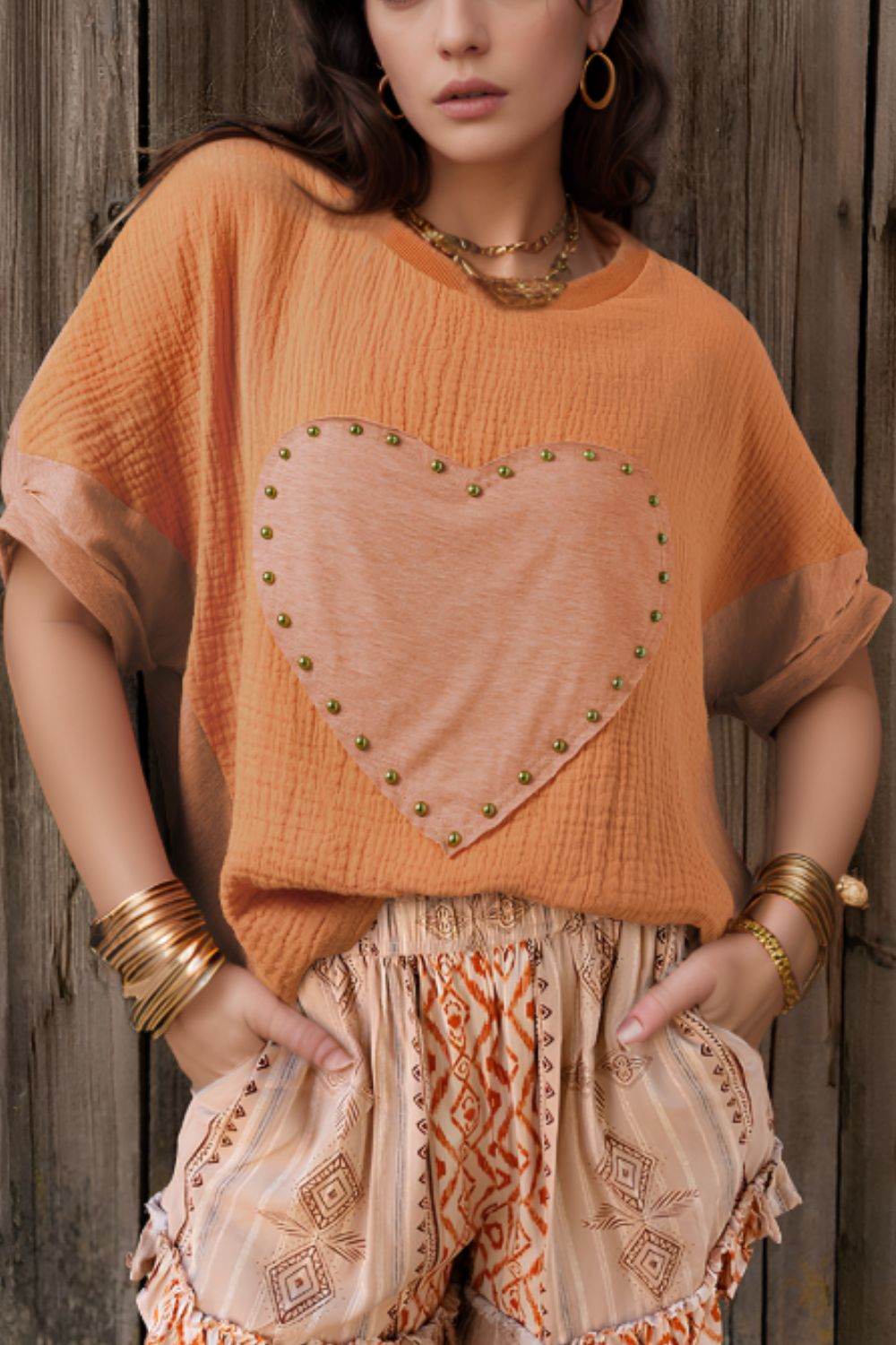 Stud Heart Patch Round Neck Short Sleeve T-Shirt - Amexza