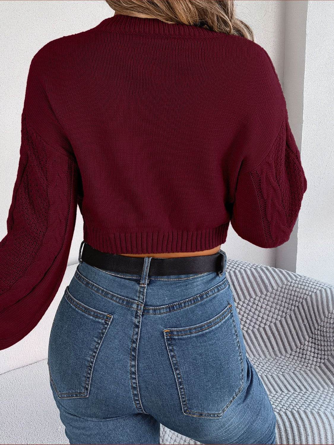 Cable-Knit Round Neck Cropped Sweater for a perfect OOTD – dress to impress outfits from Amexza