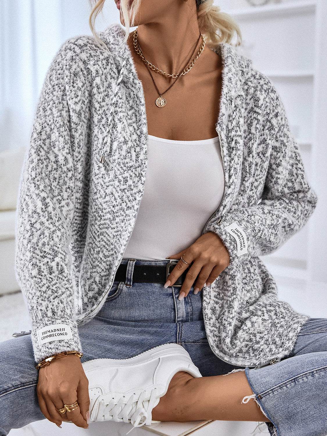 Zip-Up Hooded Sweater - Amexza