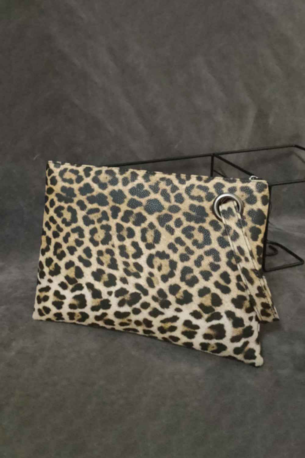 Leopard PU Leather Clutch Big Leopard One Size for a perfect OOTD – dress to impress outfits from Amexza