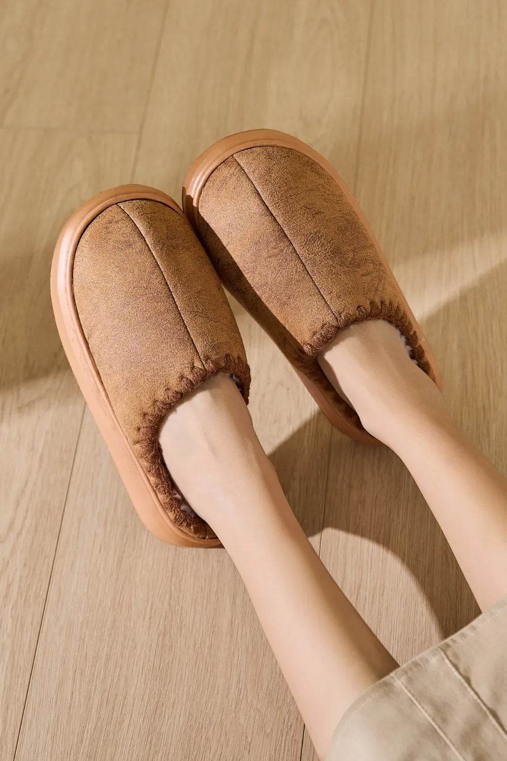 Thermal Round Toe Platform Slippers Caramel for a perfect OOTD – dress to impress outfits from Amexza