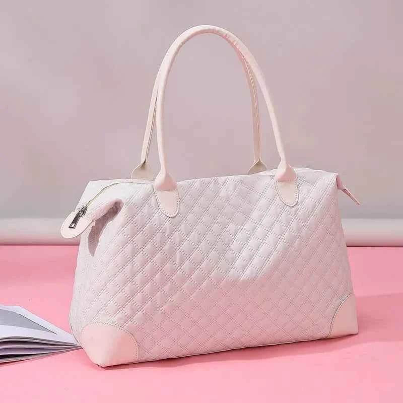 Large Oxford Travel Bag Dusty Pink One Size for a perfect OOTD – dress to impress outfits from Amexza