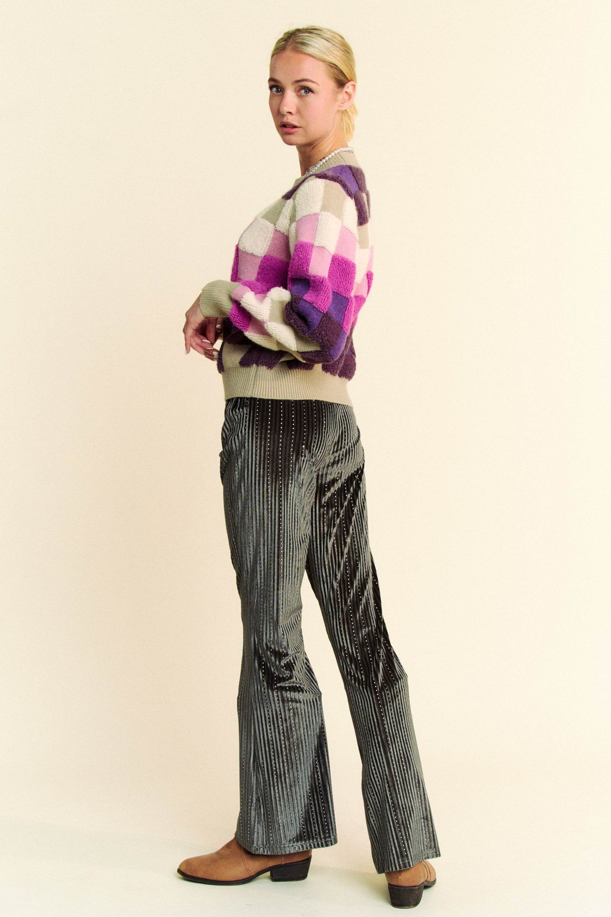 Davi & Dani Checkered Round Neck Long Sleeve Sweater for a perfect OOTD – dress to impress outfits from Amexza