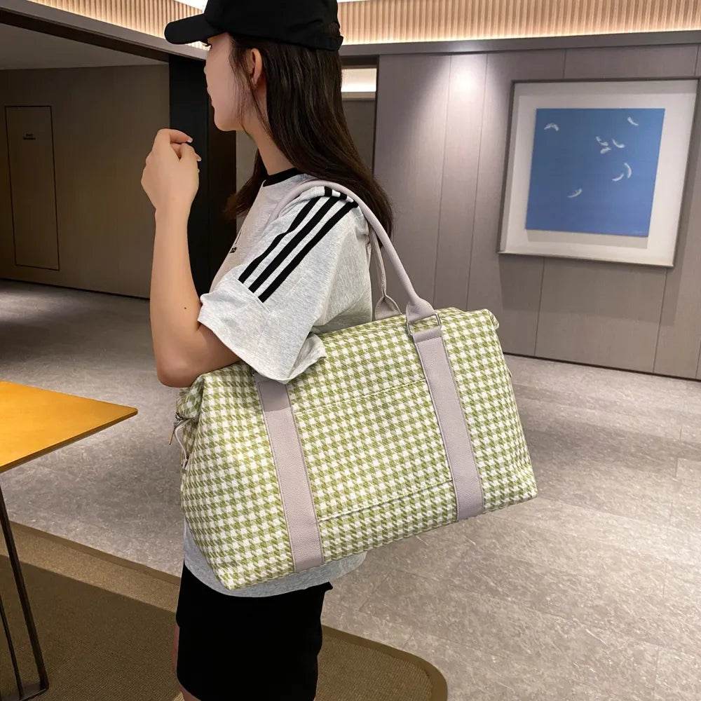 Houndstooth Canvas Travel Bag for a perfect OOTD – dress to impress outfits from Amexza