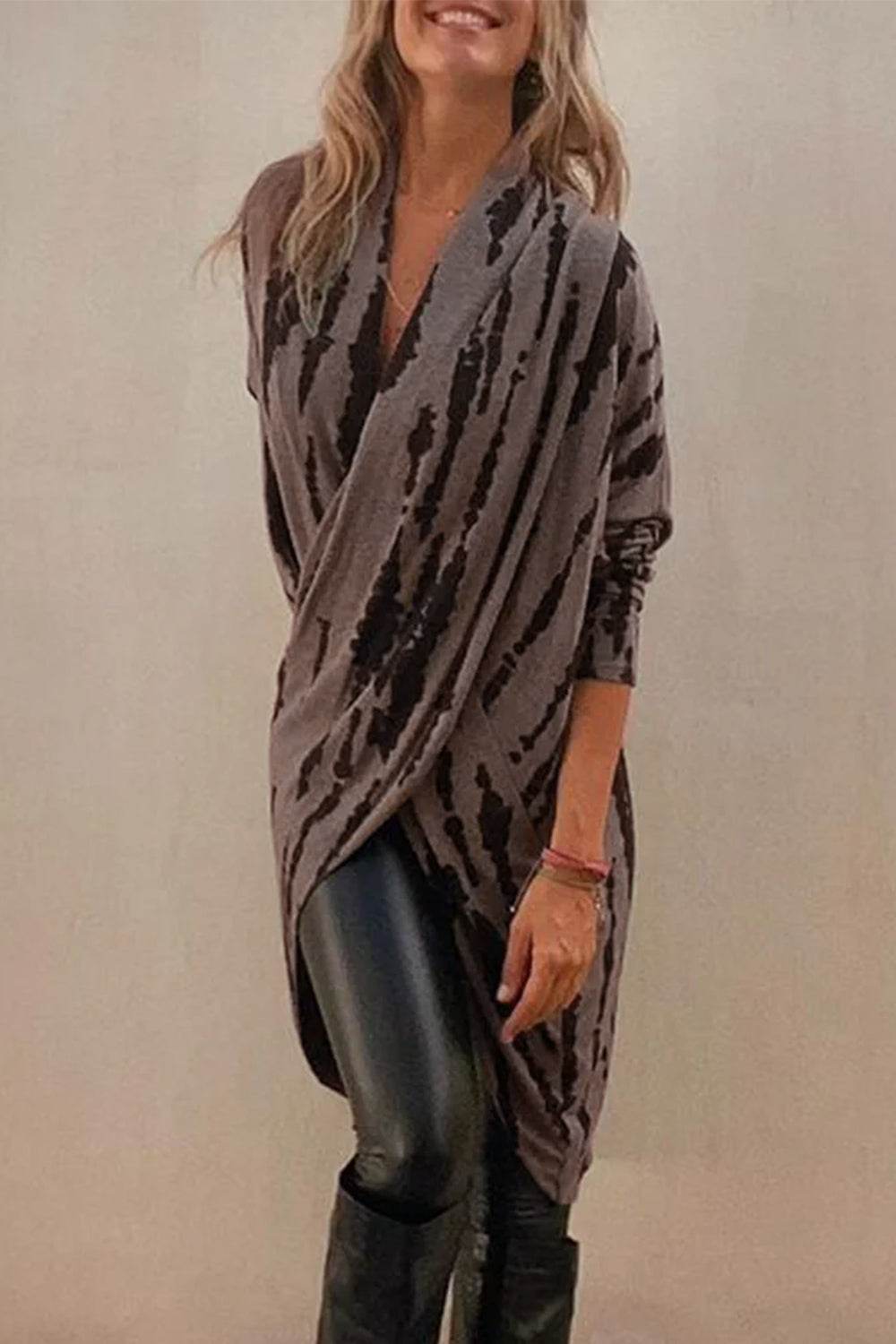 Full Size Contrast Long Sleeve Longline Top - Amexza