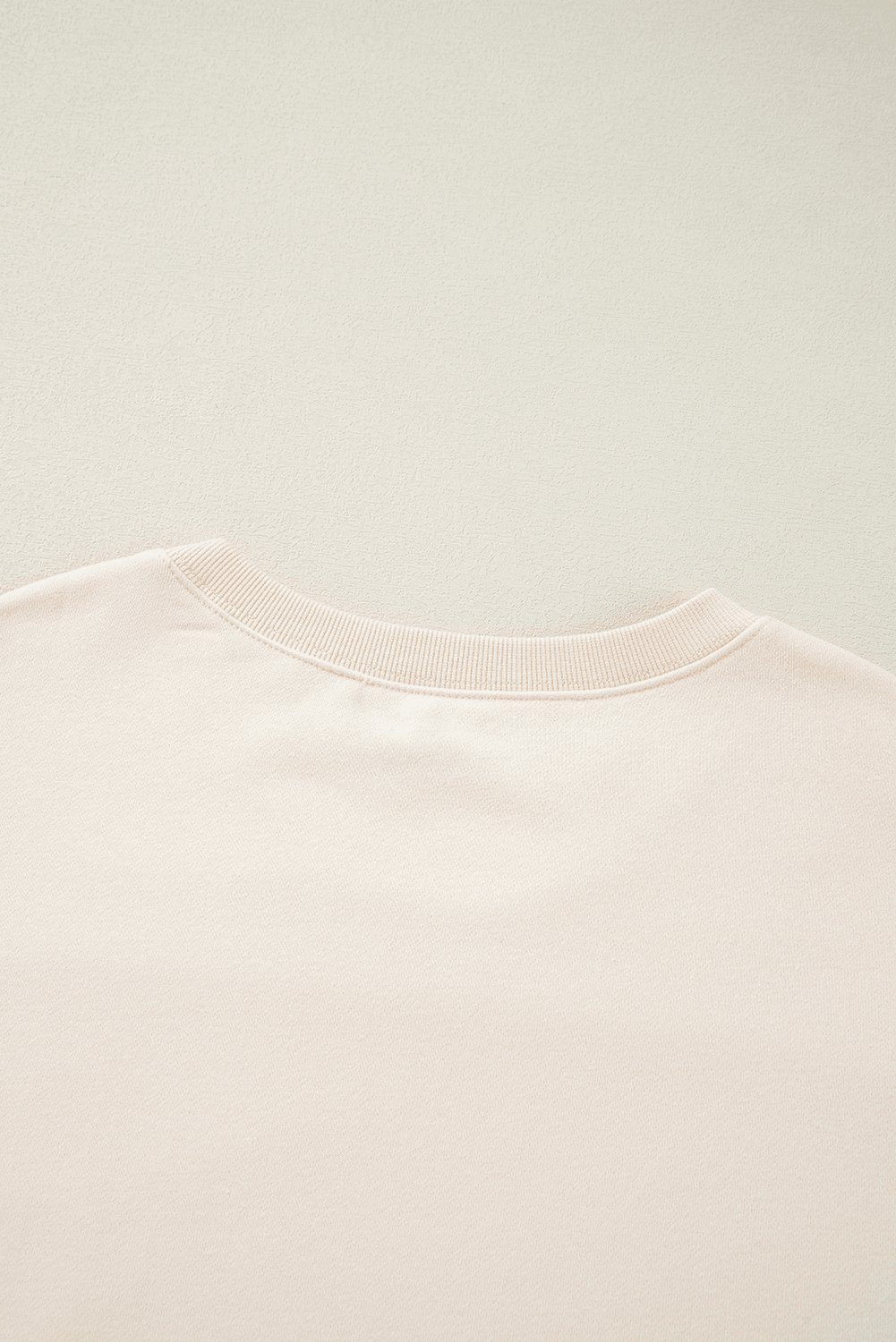 Slit Color Block Long Sleeve Sweatshirt for a perfect OOTD – dress to impress outfits from Amexza