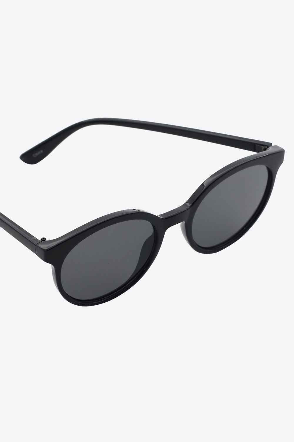 Round Full Rim Polycarbonate Frame Sunglasses for a perfect OOTD – dress to impress outfits from Amexza