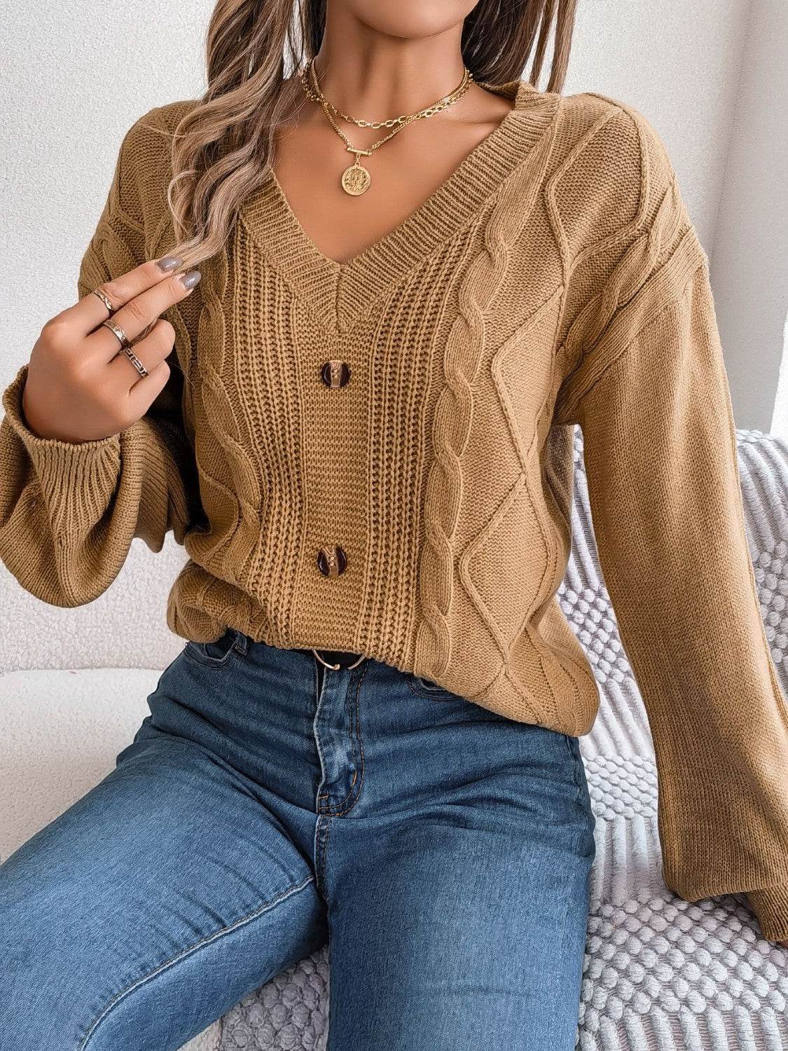 Cable-Knit Buttoned V-Neck Sweater for a perfect OOTD – dress to impress outfits from Amexza