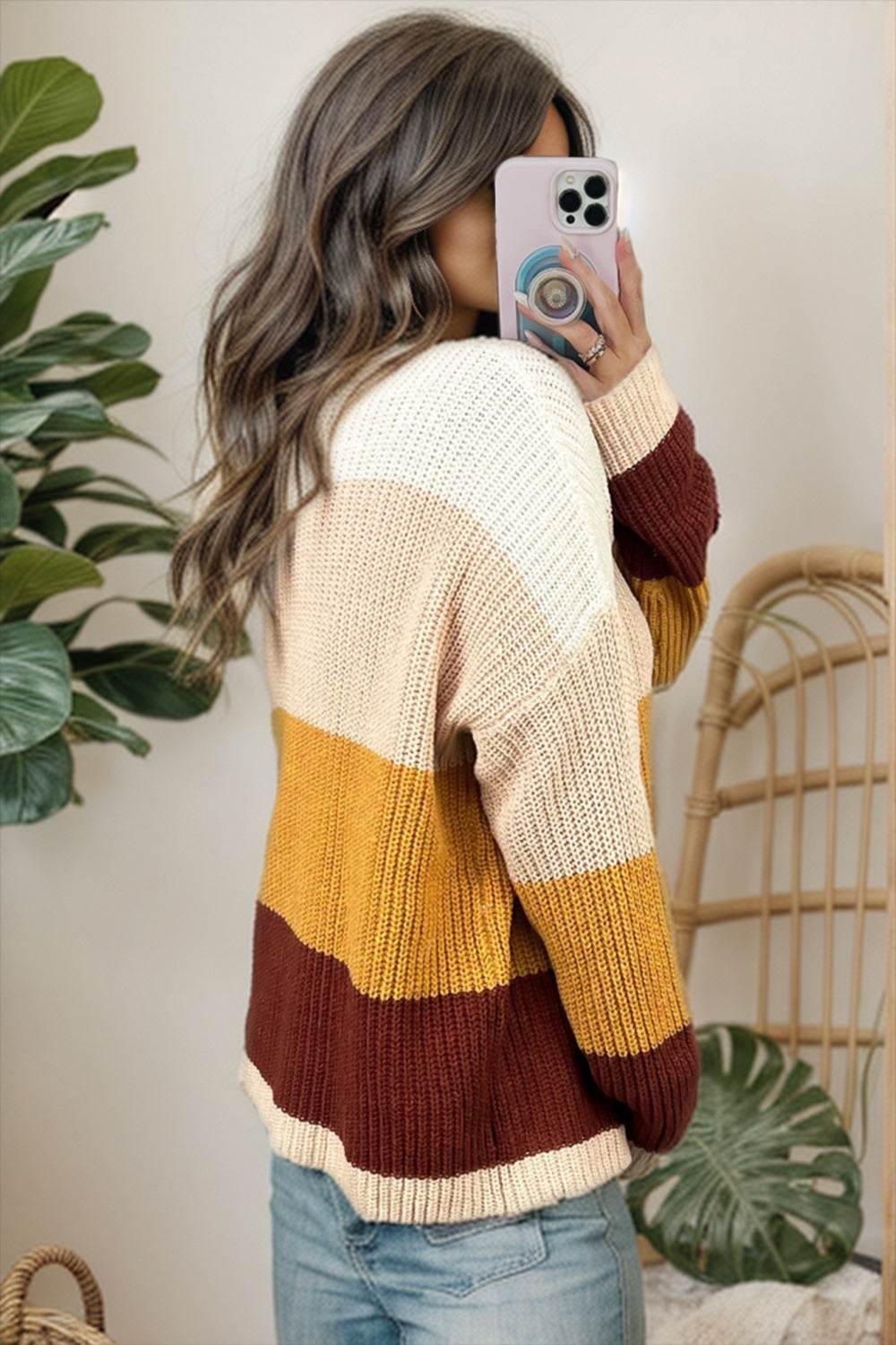 Color Block Round Neck Long Sleeve Sweater for a perfect OOTD – dress to impress outfits from Amexza
