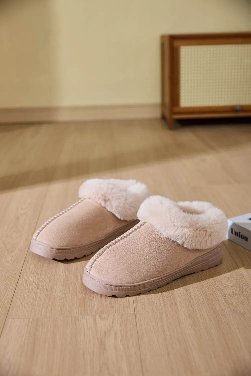 Faux Fur Round Toe Platform Slippers for a perfect OOTD – dress to impress outfits from Amexza