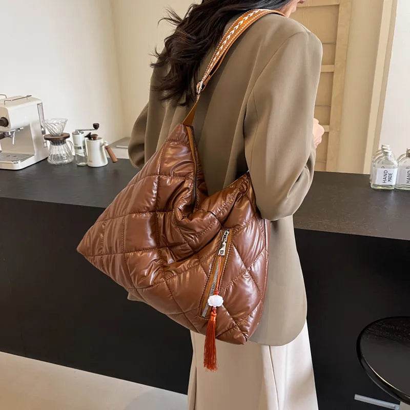 Quilted Nylon Travel Bag for a perfect OOTD – dress to impress outfits from Amexza