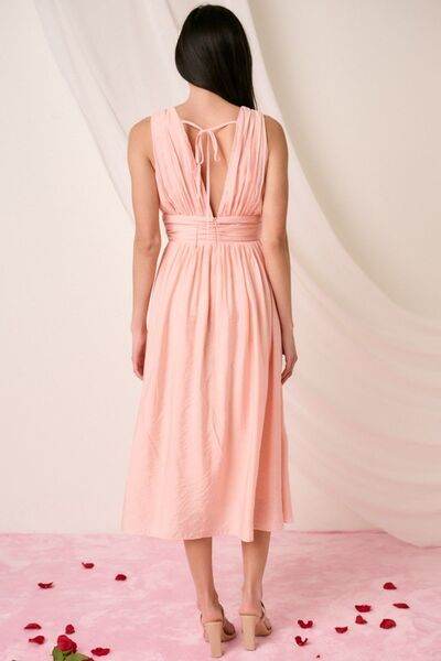 Mittoshop Ruched V-Neck Sleeveless Midi Dress for a perfect OOTD – dress to impress outfits from Amexza