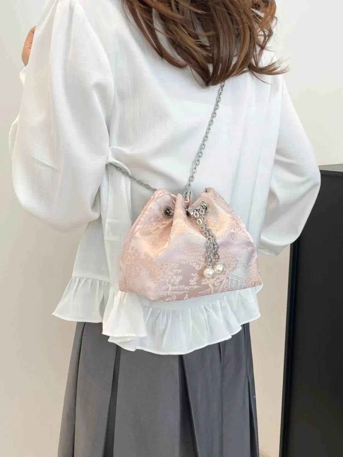 Chain Strap Bucket Bag Blush Pink One Size for a perfect OOTD – dress to impress outfits from Amexza
