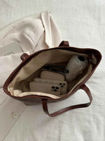 PU Leather Medium Shoulder Bag for a perfect OOTD – dress to impress outfits from Amexza