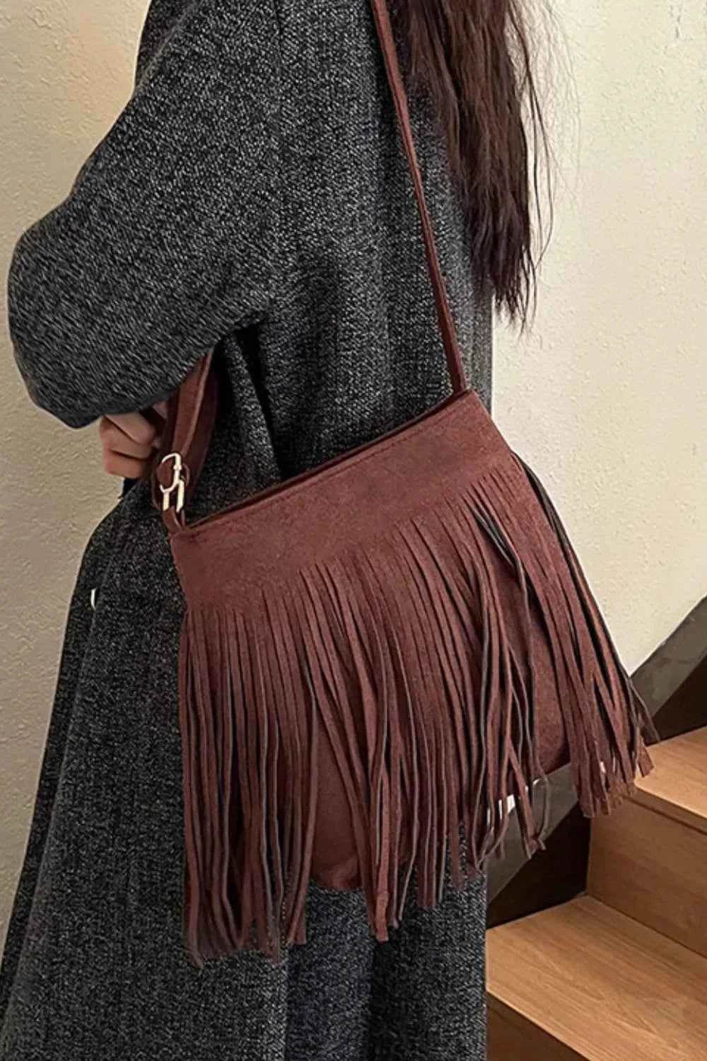 Suede Fringe Shoulder Bag for a perfect OOTD – dress to impress outfits from Amexza