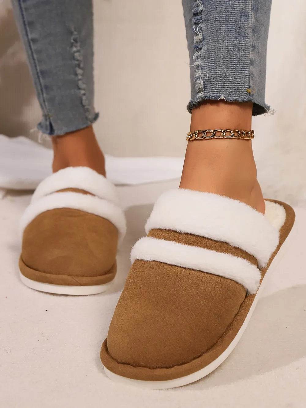 Contrast Faux Fur Round Toe Slippers for a perfect OOTD – dress to impress outfits from Amexza