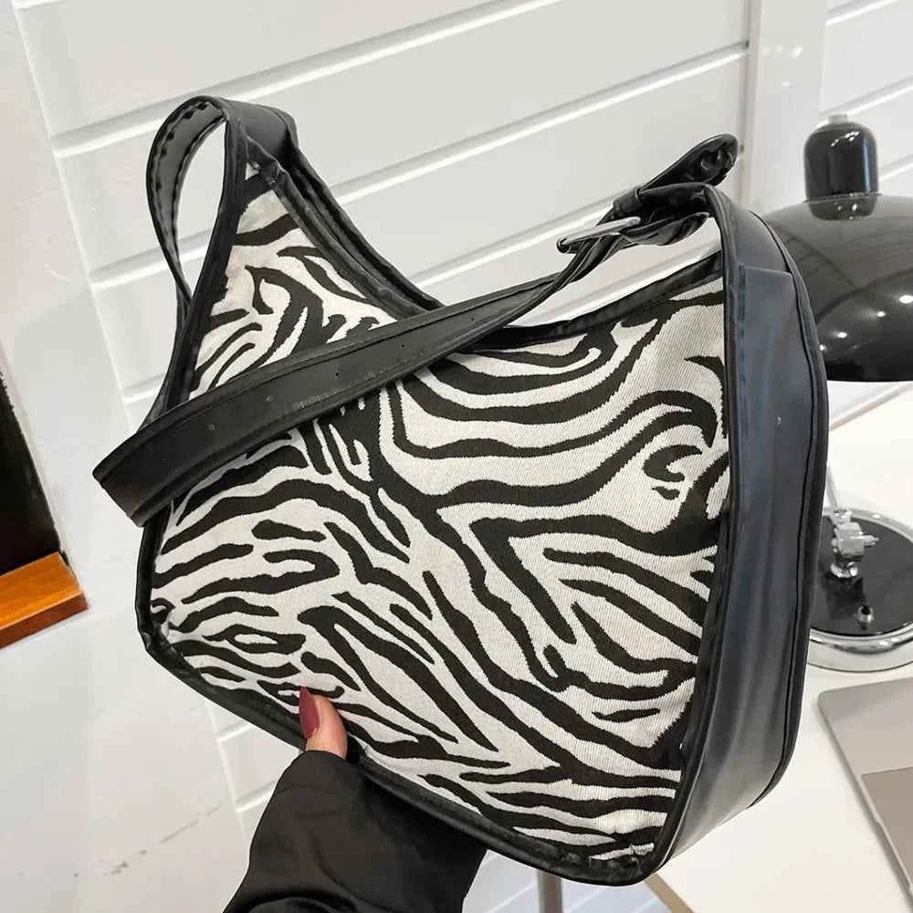 PU Leather Adjustable Strap Shoulder Bag for a perfect OOTD – dress to impress outfits from Amexza