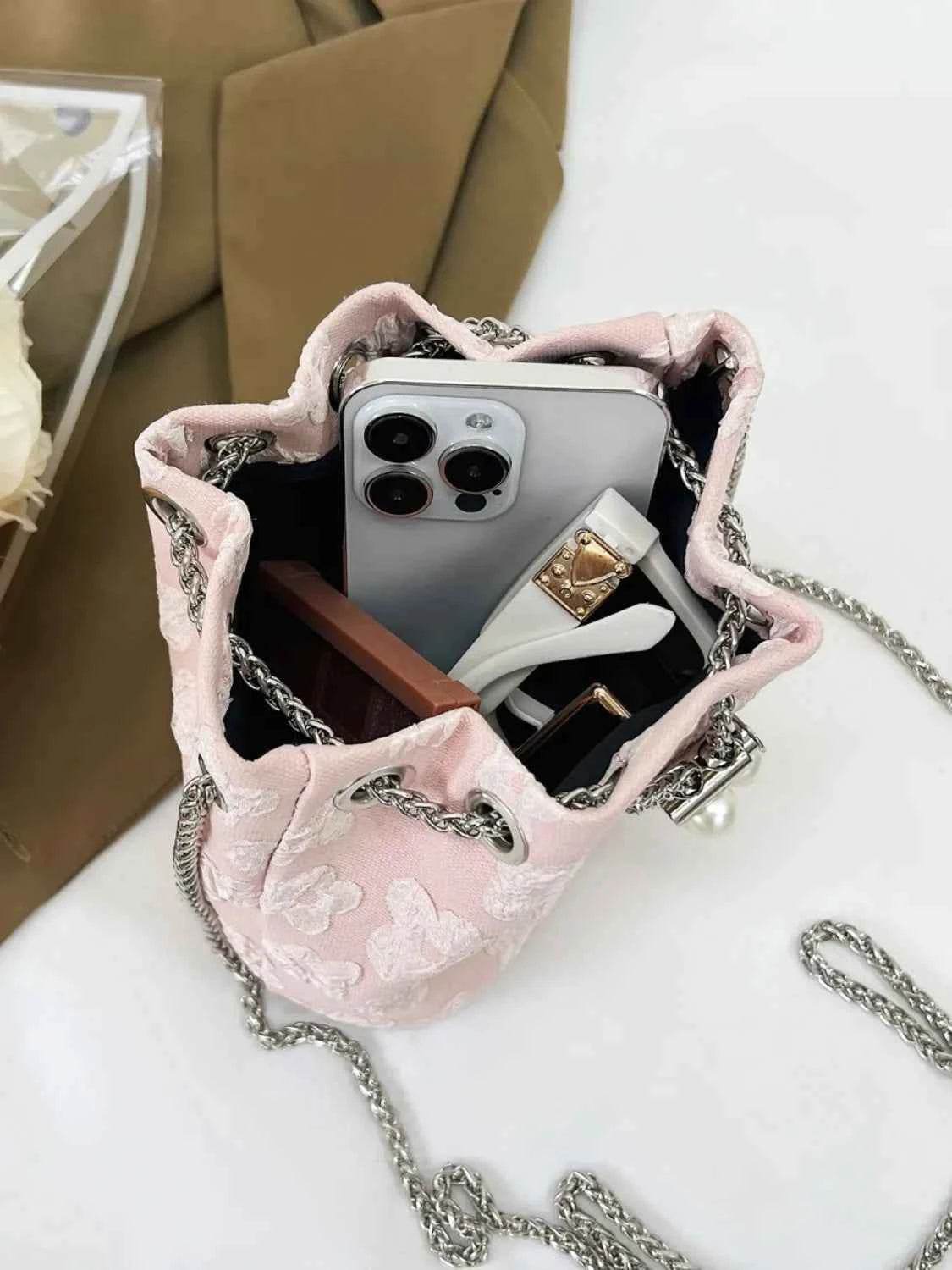 Flower Chain Bucket Bag for a perfect OOTD – dress to impress outfits from Amexza