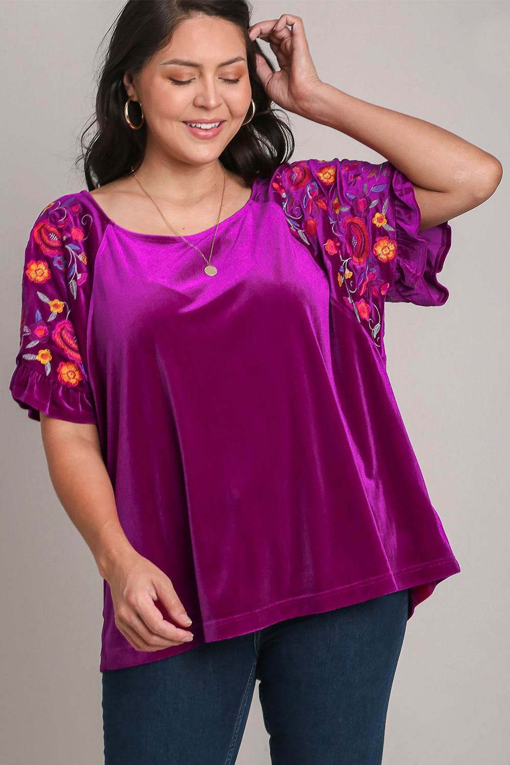 Umgee Full Size Velvet Embroidery Short Sleeve Blouse - Amexza