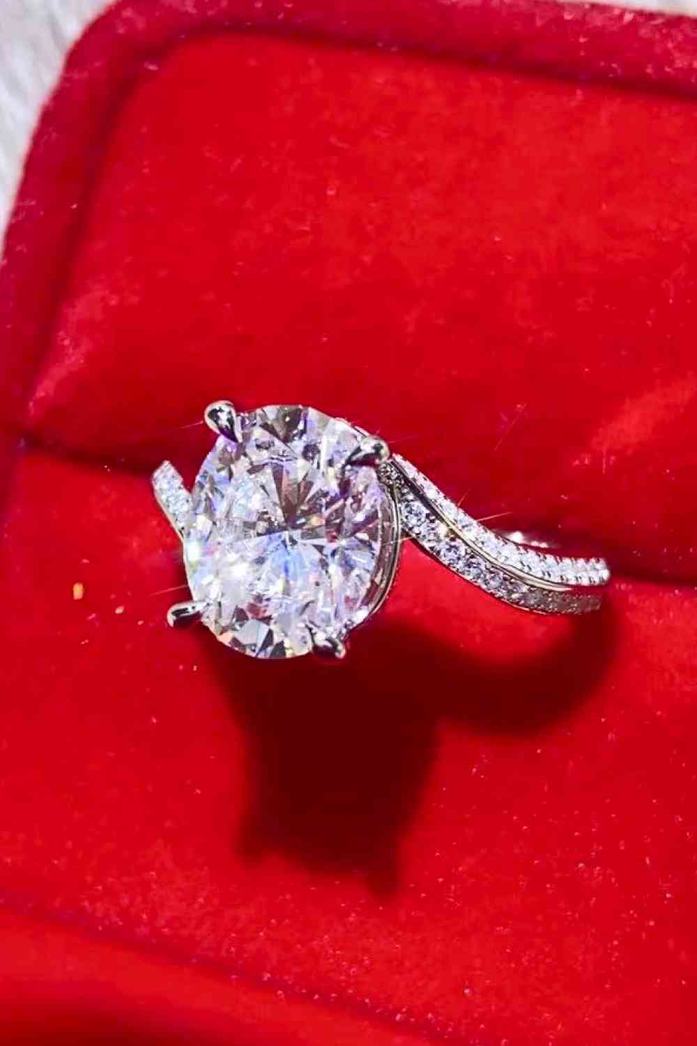 3 Carat Moissanite Side Stone Ring for a perfect OOTD – dress to impress outfits from Amexza