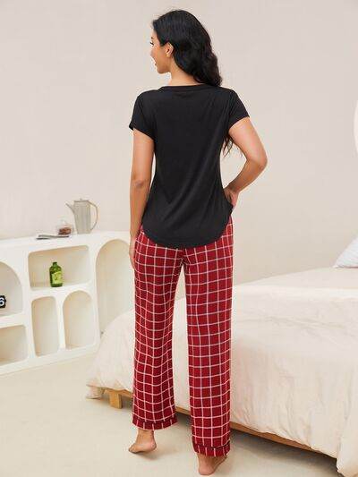 V-Neck Short Sleeve Top and Pants Lounge Set for a perfect OOTD – dress to impress outfits from Amexza