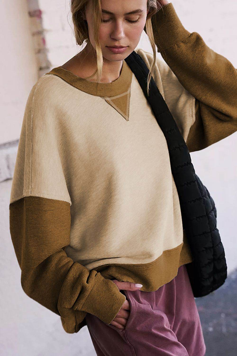 Color Block Round Neck Long Sleeve Sweatshirt for a perfect OOTD – dress to impress outfits from Amexza