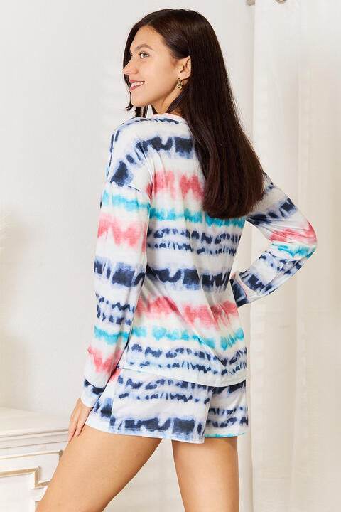 Shiny Tie-Dye Dropped Shoulder Lounge Set for a perfect OOTD – dress to impress outfits from Amexza