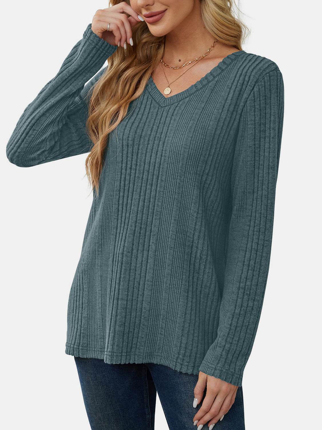 V-Neck Long Sleeve T-Shirt for a perfect OOTD – dress to impress outfits from Amexza