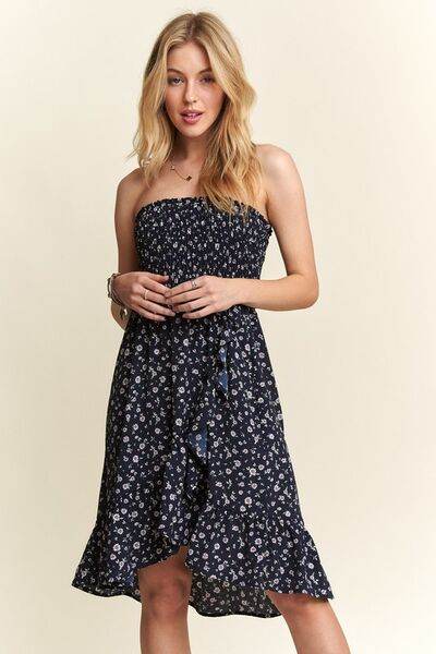 ADORA Smocked Floral Tube Dress with Pockets for a perfect OOTD – dress to impress outfits from Amexza