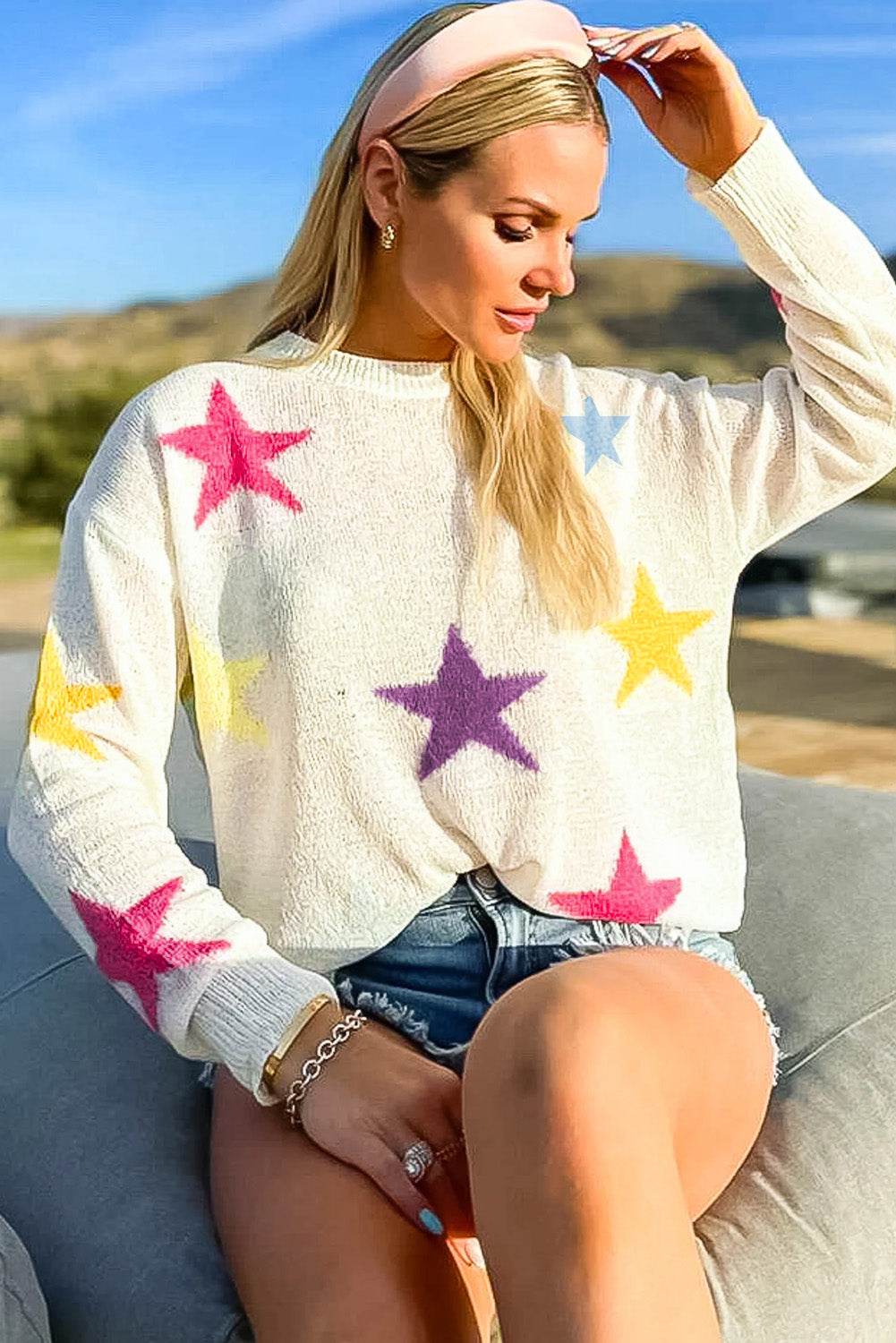 Contrast Star Round Neck Sweater for a perfect OOTD – dress to impress outfits from Amexza