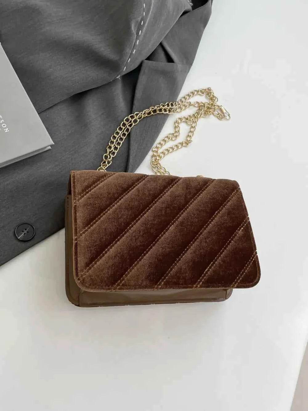 Solid Color Chain Shoulder Bag for a perfect OOTD – dress to impress outfits from Amexza