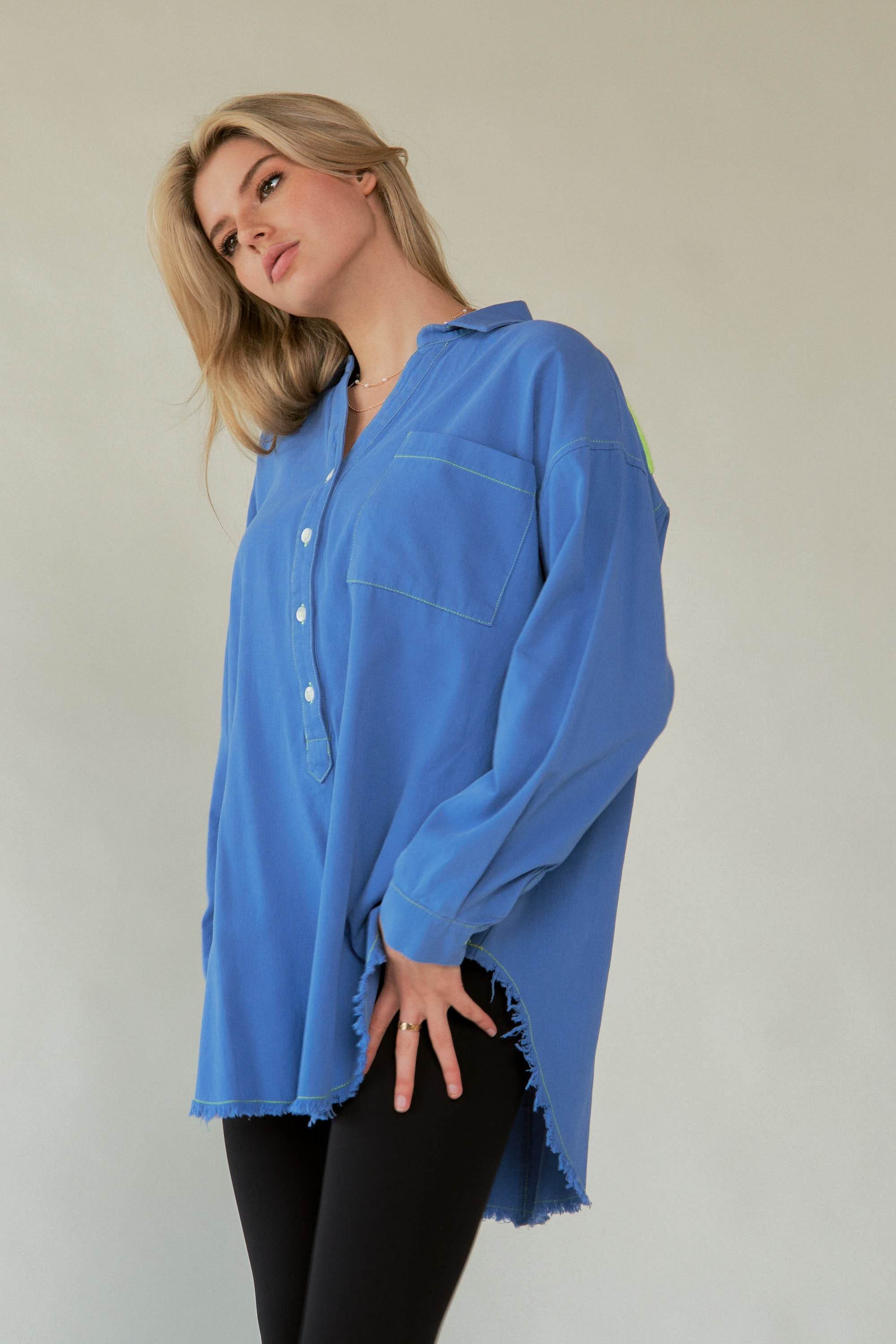 Davi & Dani Letter Back Raw Hem Half Button Shirt for a perfect OOTD – dress to impress outfits from Amexza