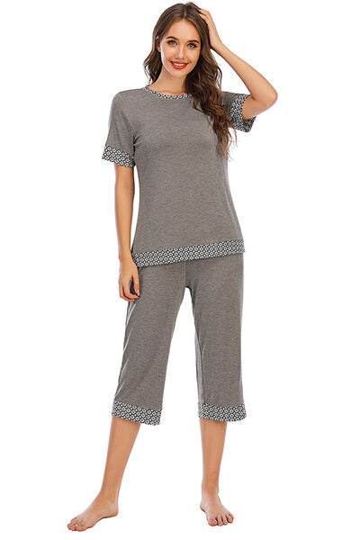 Round Neck Short Sleeve Top and Capris Pants Lounge Set for a perfect OOTD – dress to impress outfits from Amexza