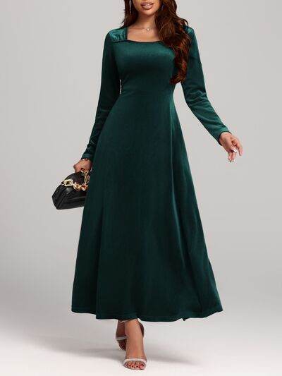 Square Neck Long Sleeve Velvet Dress for a perfect OOTD – dress to impress outfits from Amexza